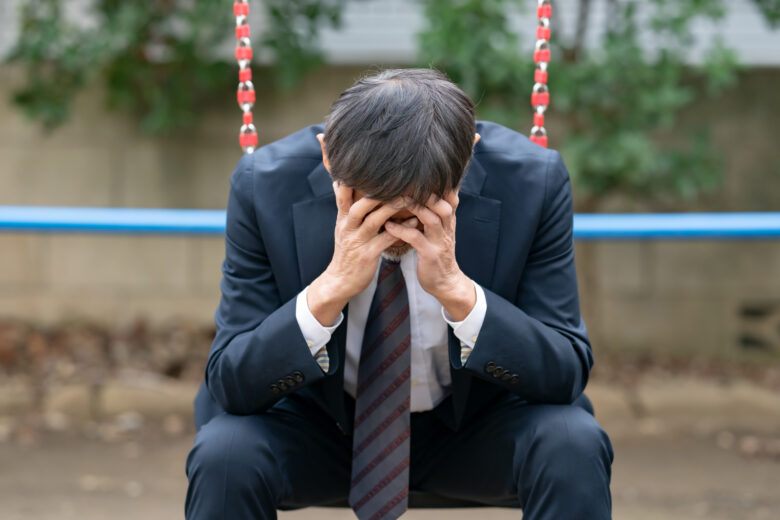 自己破産後の生活は？仕事・資格制限と復権を解説