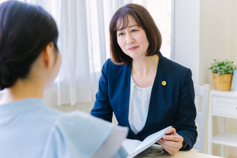 離婚の弁護士費用はいくら?相場と抑えるコツ